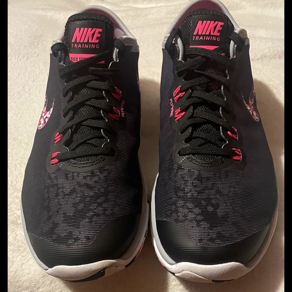 Nike women's flex supreme TR4 size 9